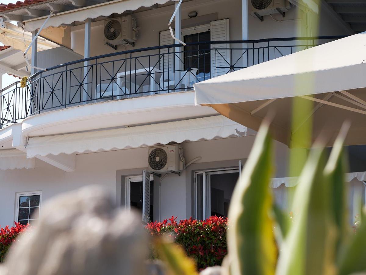 Thea Studios Finikounta Exterior foto