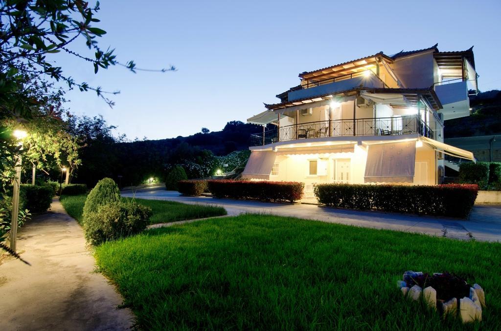 Thea Studios Finikounta Exterior foto